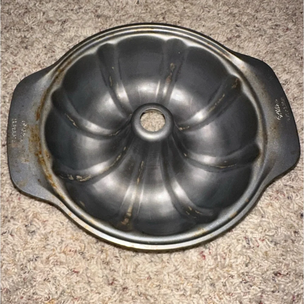 Wilton cake 🎂 pan